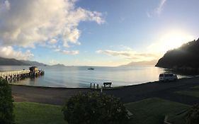 French Pass Beachfront Villas